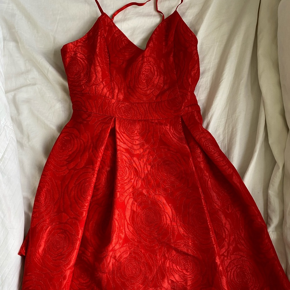 ❤️bright red floral dress! ✨